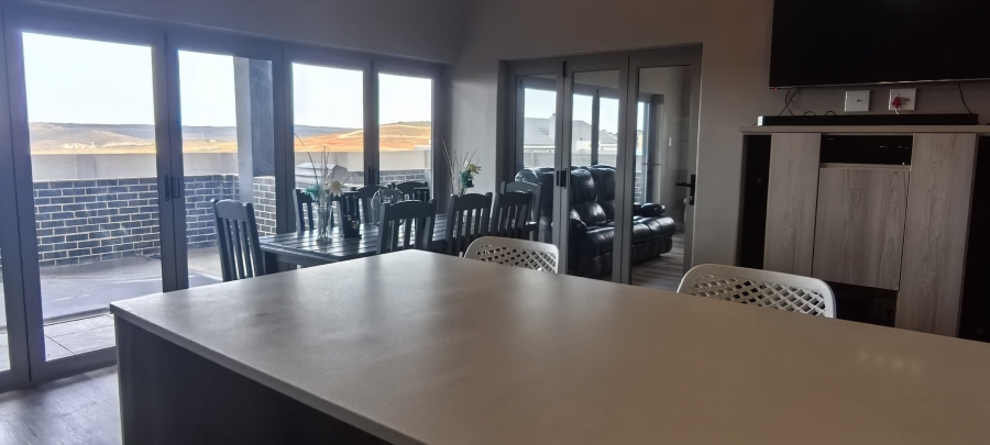 4 Bedroom Property for Sale in Monte Christo Western Cape